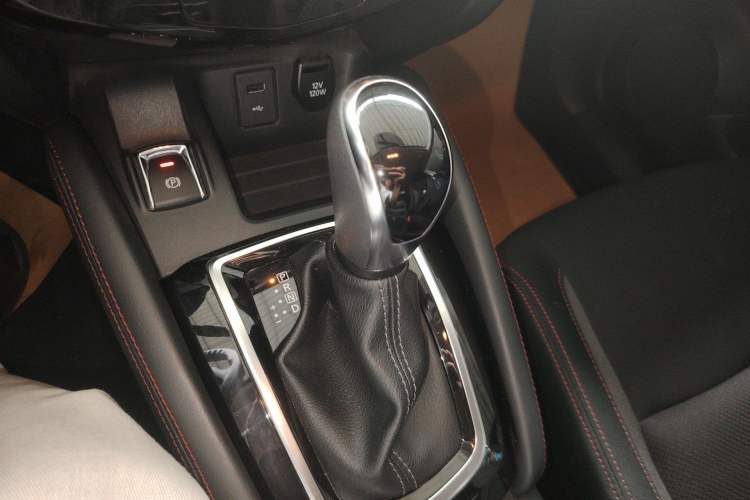Used Nissan Qashqai 2019 2.0L CVT Smart Enjoyment Version Gear Lever