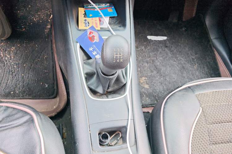 Used Nissan Tiida 2014 1.6L Manual Comfort Model
