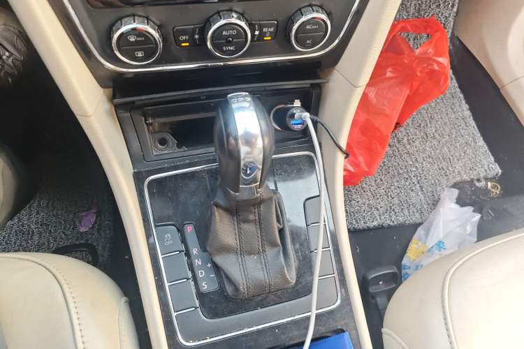 Used Volkswagen Passat 2011 1.8TSI Automatic Prestige Edition
