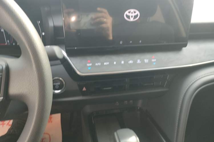 Used Toyota Camry 2024 Dual-Motor 2.0 HE Elite Edition
