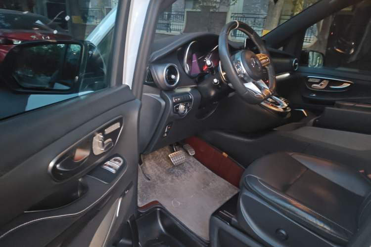 Used Mercedes-Benz V-Class 2018 V 260 AMG Sport Edition China V Emission Standard