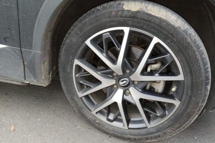 Used GAC Trumpchi GS8 2022 Flagship Series 2.0 TGDI Two-Wheel-Drive Prestige Edition (7 Seats) Right Front Wheel Hub