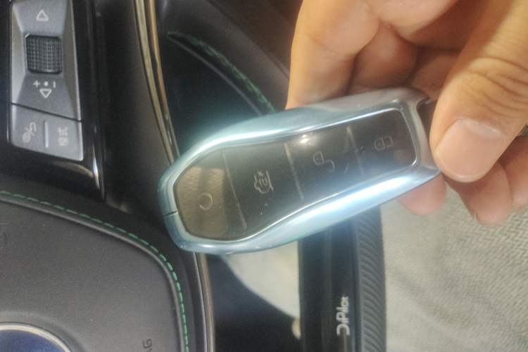 Used BYD Han 2022 EV 610 km All-Wheel-Drive Qianshan Cui Limited Edition
