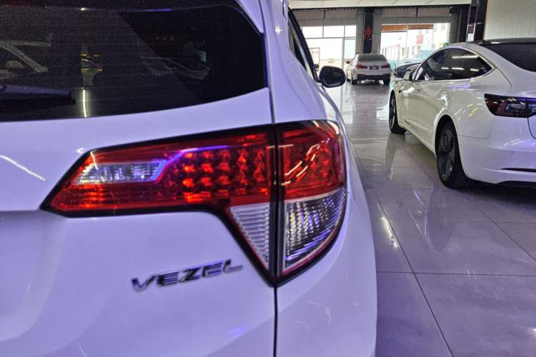 Used Honda Vezel 2020 1.5L CVT Pioneer Edition
