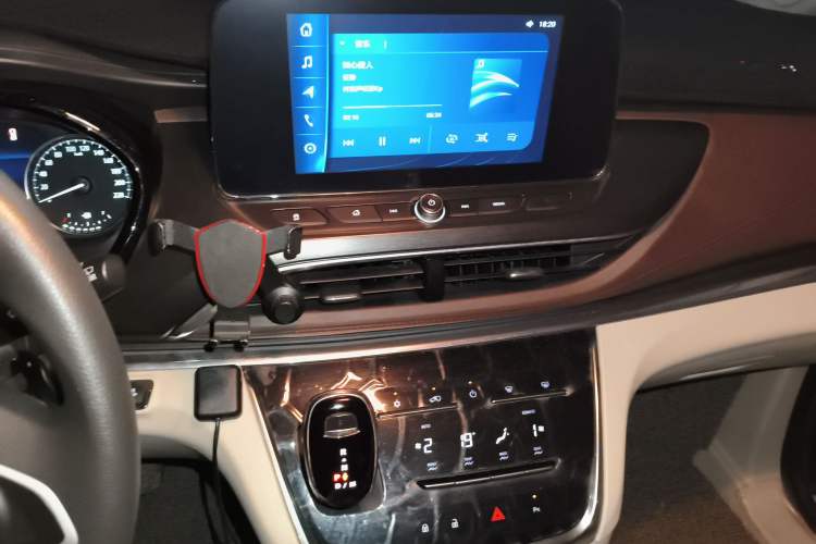 Used Buick GL8 2021 Land Cruiser Executive Class 652T Comfort Model