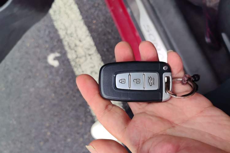 Used Hyundai Sonata 2011 2.0L Automatic Supreme Edition
