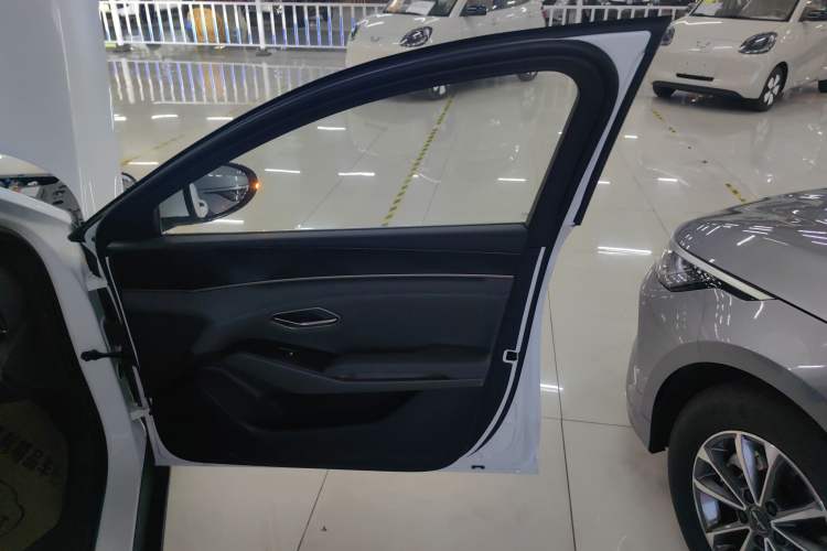 Used BYD Qin L 2024 DM-i 80KM Leading Model