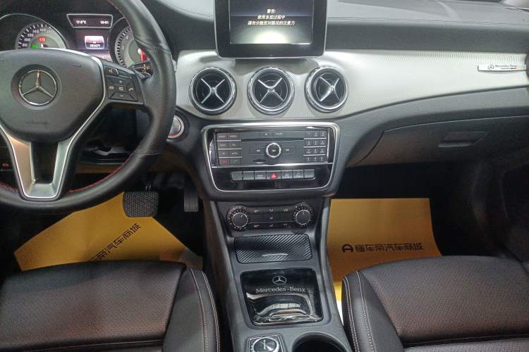 Used Mercedes-Benz GLA 2016 GLA 200 Fashion Model