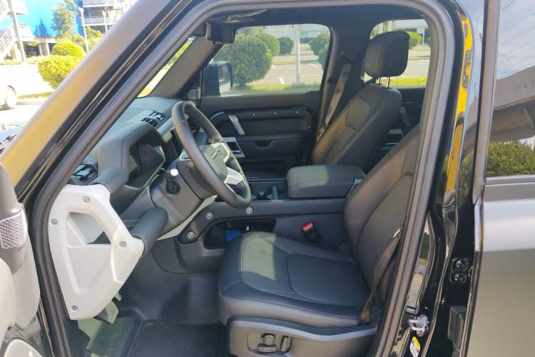 Used Land Rover Defender 2024 110 3.0T P400 X-DYNAMIC HSE
