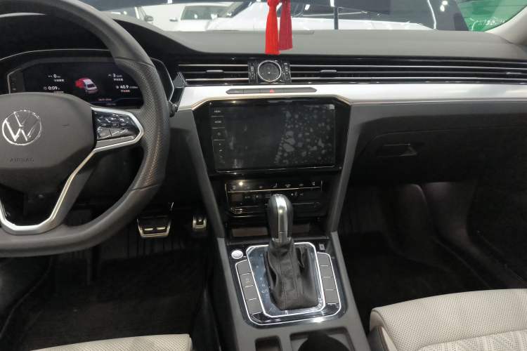 Used Volkswagen Magotan 2023 2 Million Units Commemorative Edition 330TSI DSG Luxury Version
