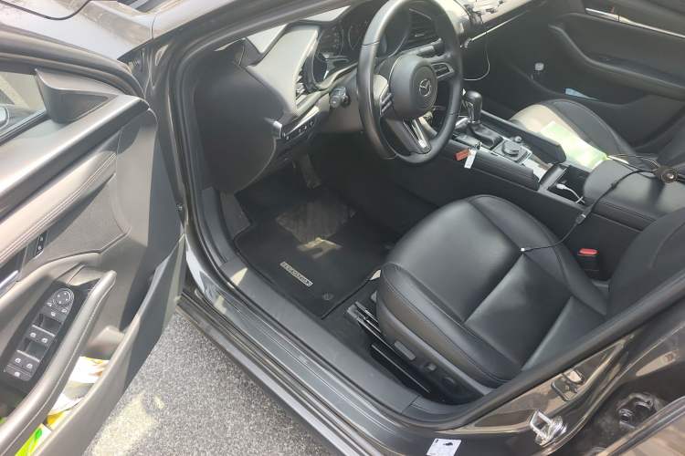 Used Mazda 3 Axela 2023 2.0L Automatic ZhiZhen Edition