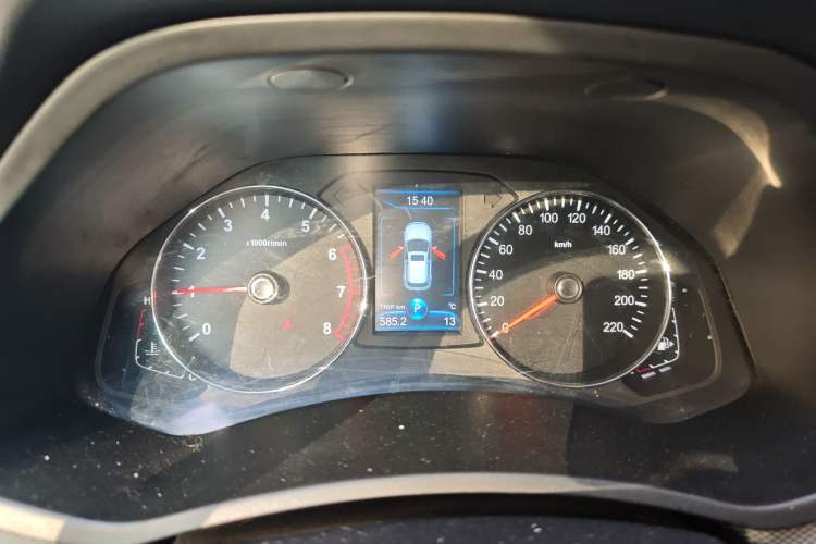 Used FAW Senya R7 2017 1.6L Automatic Prestige Model
