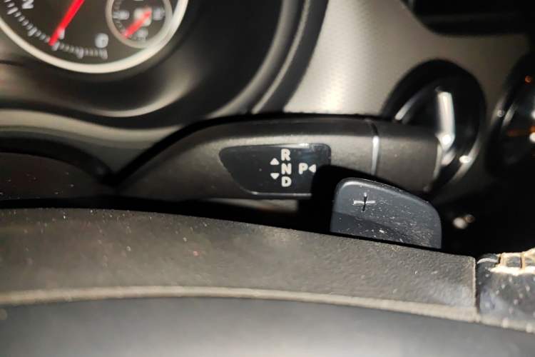 Used Mercedes-Benz B-Class 2019 B 200 Sport Edition Gear Lever