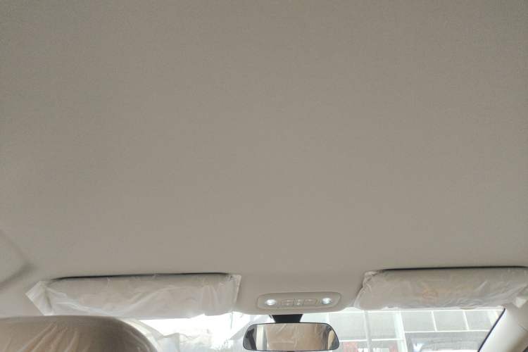 Used Wuling Wuling Starlight 730 2025 Model Plug-in Hybrid 125km Luxury Edition