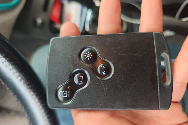 Used Renault Captur 2015 1.2T Automatic Standard Edition