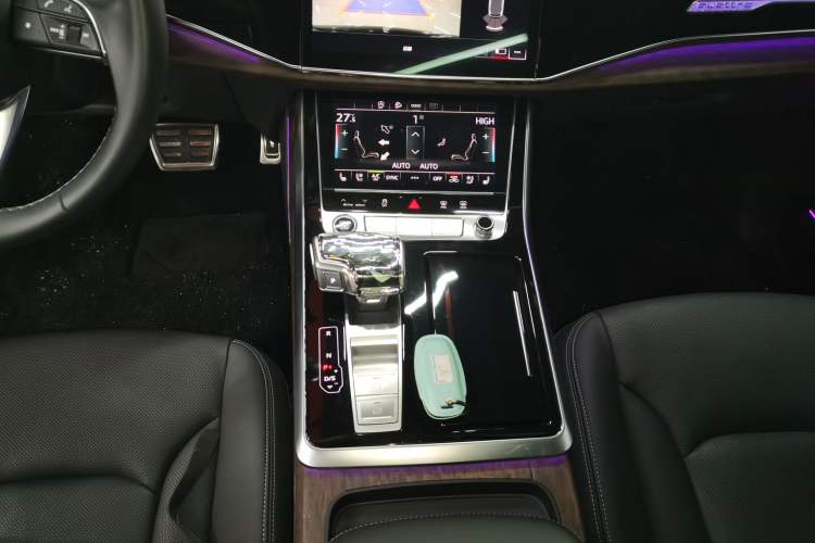 Used Audi Q7 2025 45 TFSI quattro S line Black Warrior Edition
