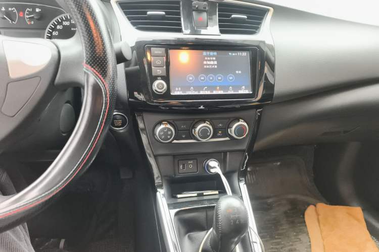 Used Nissan Sylphy 2021 Classic 1.6XL Manual Luxury Edition Audio And AC Panel