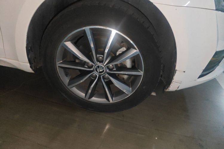 Used Skoda Octavia 2017 1.6L Automatic Chuanxing Edition
