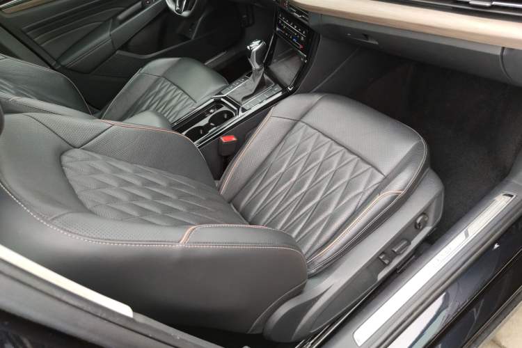 Used Volkswagen Passat 2021 330TSI Luxury Edition
