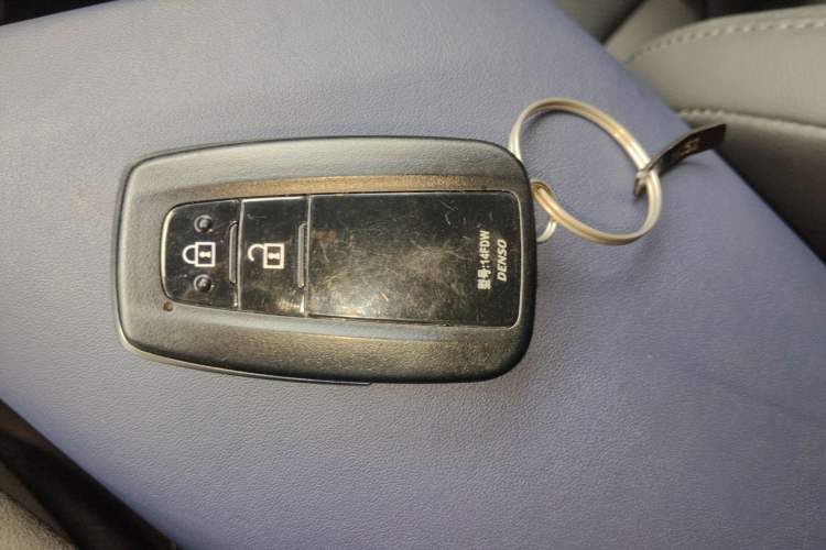 Used Toyota C-HR 2021 2.0L Luxury Edition Vehicle Key