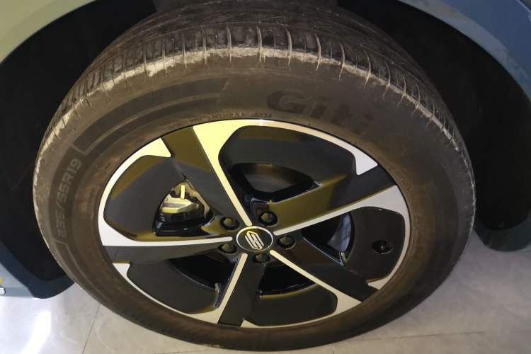 Used Hima H5 2025 Model Range-Extending Max Exterior 4