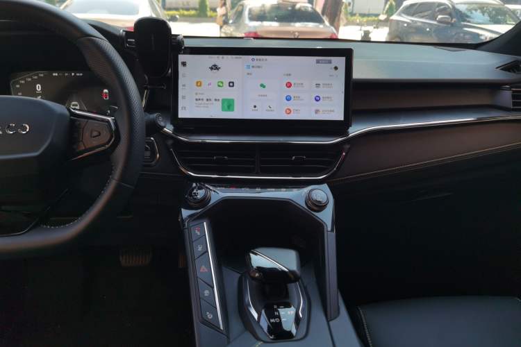 Used Lynk & Co 06 2023 Remix 1.5T Dynamic Halo
