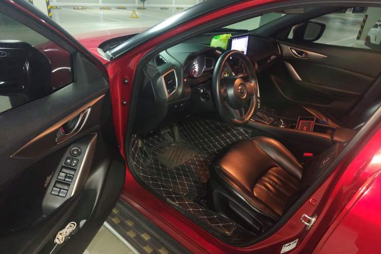 Used Mazda CX-4 2016 2.0L Automatic 2WD Blue Sky Dynamic Edition
