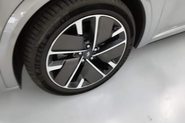 Used Li Auto L9 2025 Ultra Smart Refreshed Edition
