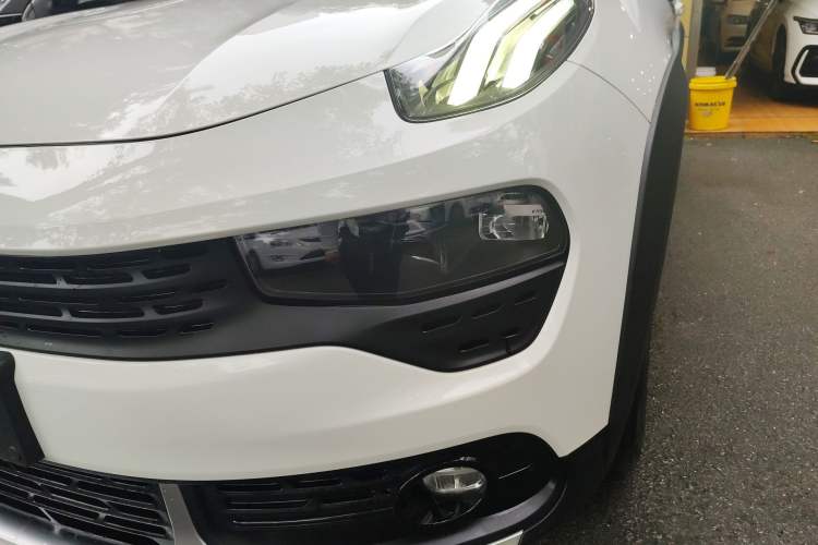 Used Lynk & Co 02 2018 1.5T DCT Two-Wheel Drive Sporty Version China V Standard Left Front Headlight