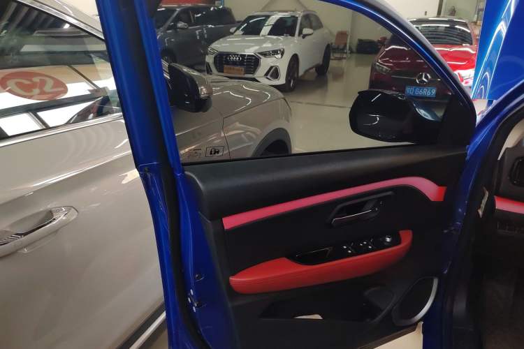 Used Haval H2s 2018 Red-Label 1.5T Dual-Clutch ZhiShang Model