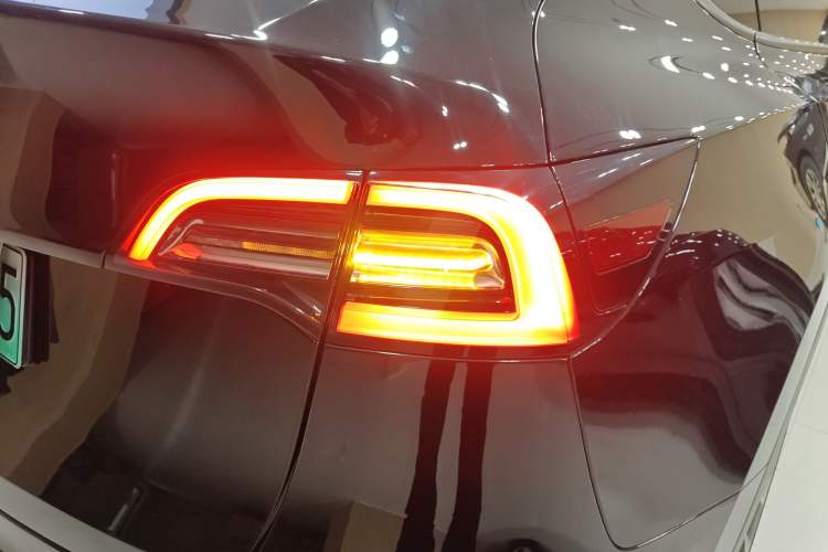 Used Tesla Model Y 2021 Standard Range Rear-Wheel Drive Version