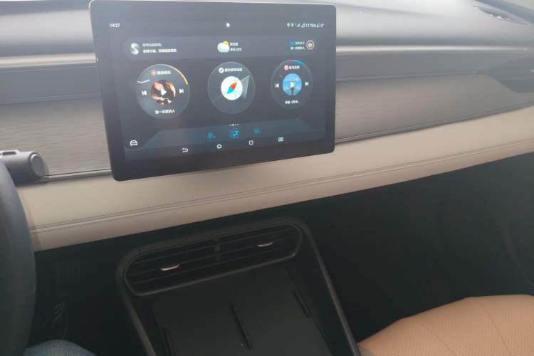 Used BYD Seal 05 DM-i 2025 DM-i Smart Drive 55KM Luxury Model Audio And AC Panel