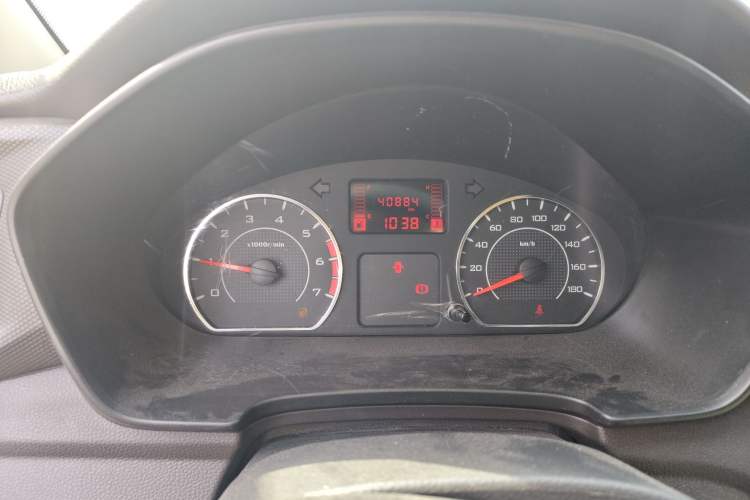 Used Wuling Hongguang V 2022 1.5L Jingqu Edition Enclosed-Window Vehicle with Electric Power Steering LAR