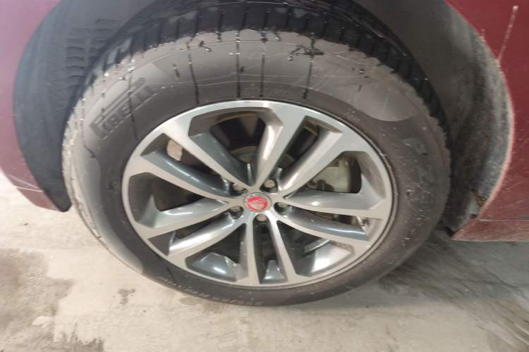 Used Jaguar F-PACE 2016 3.0 SC Four-Wheel Drive R-Sport Sport Edition Exterior 4