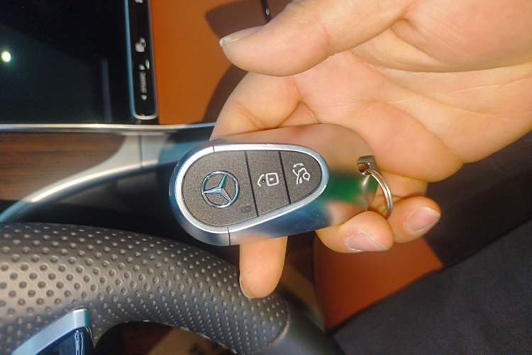 Used Mercedes-Benz GLC 2025 Refreshed GLC 300 L 4MATIC Dynamic Version 5 Seats
