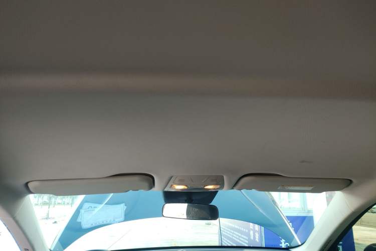 Used Hongqi E-QM5 2022 431 km Charge & Enjoy Edition