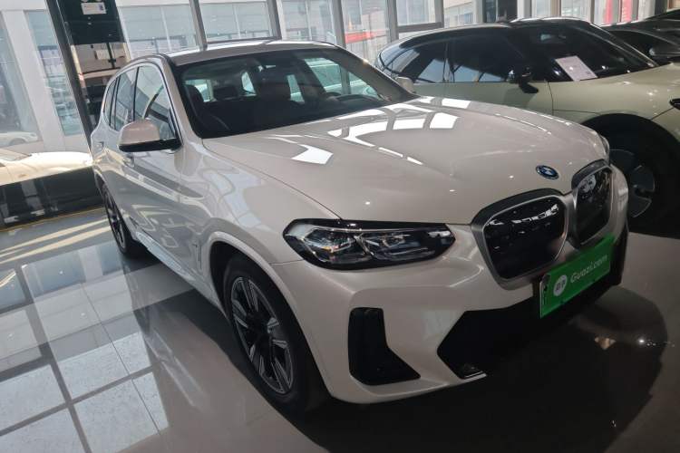 Used BMW iX3 2022 Updated Leading Version
