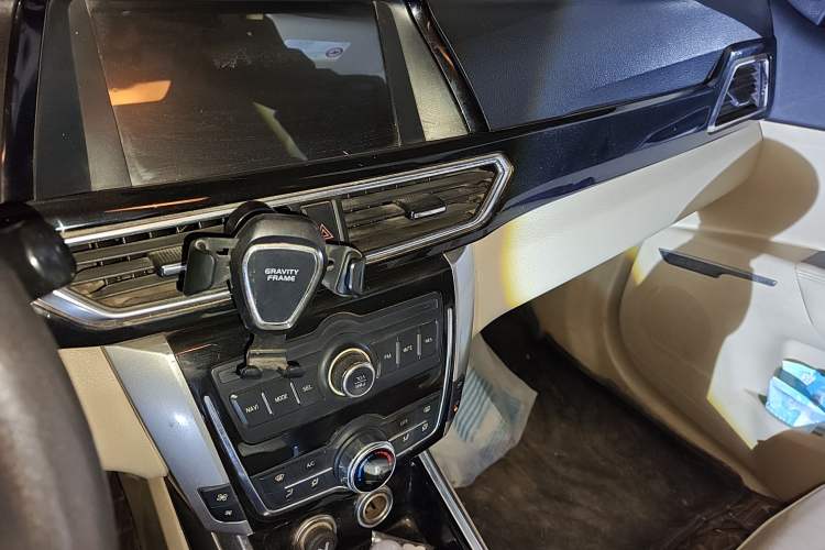 Used Zotye Domy X5 2017 Value Edition 1.6L Manual Comfort Model