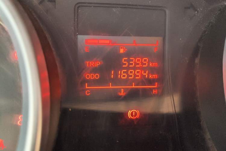 Used Wuling Hongguang 2019 1.5L S Standard Version China VI LAR Odometer Close Up