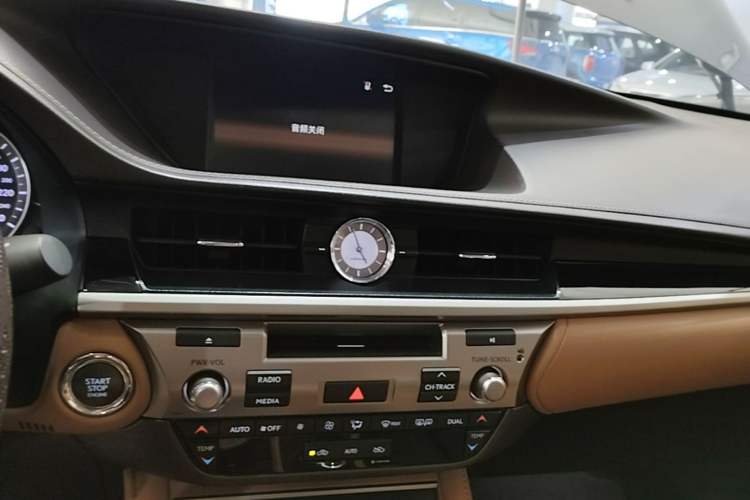 Used Lexus ES 2015 200 Elite Edition
