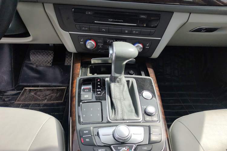 Used Audi A6L 2014 30 FSI Comfort Model Gear Lever