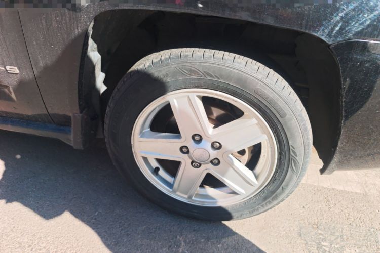 Used Jeep Compass 2010 2.4L four-wheel drive sport version