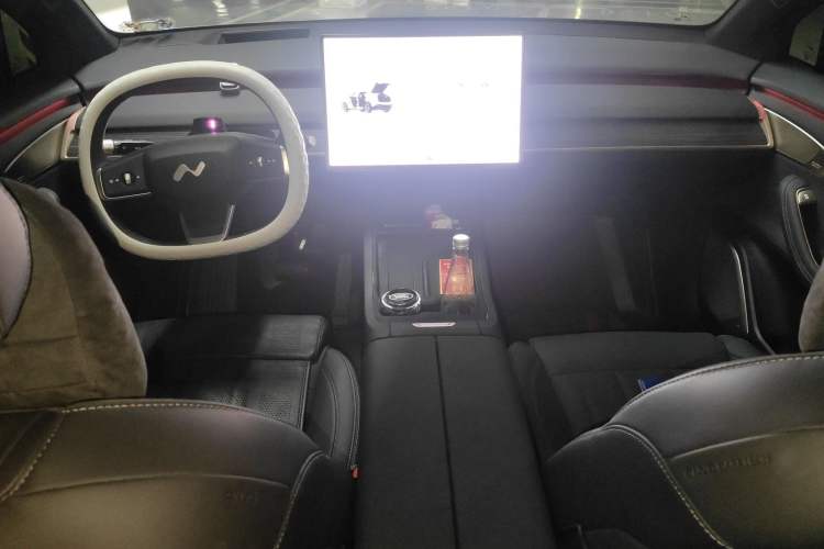 Used ONVO L60 2024 60 kWh All-Wheel Drive
