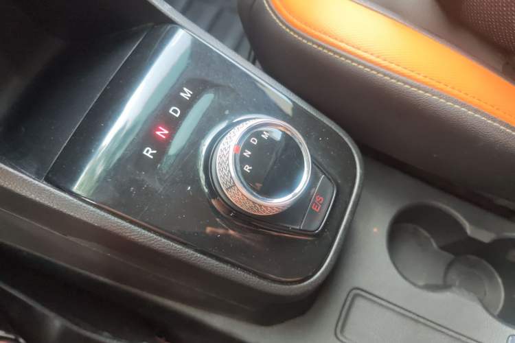 Used Baojun 310 2017 1.5L Automatic Fashion Model
