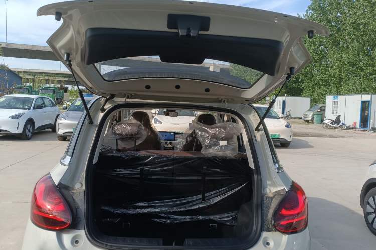 Used Wuling Bingo 2025 333 km Enjoyment Version Trunk