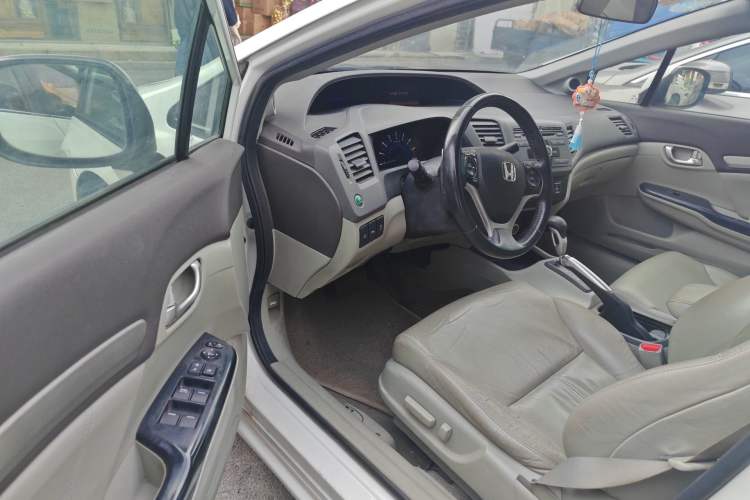 Used Honda Civic 2012 1.8L automatic luxury edition Driver Seat