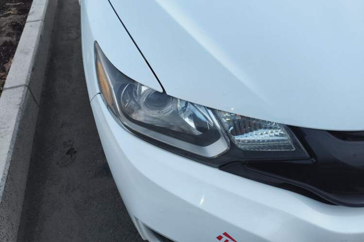 Used Honda Fit 2014 1.5L LX CVT Comfort Model Right Front Headlight