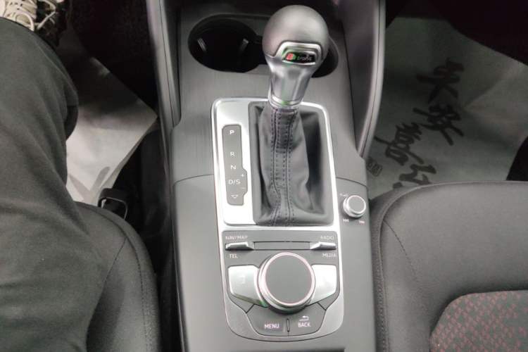 Used Audi A3 2019 Sportback 35 TFSI Ambition China V Gear Lever
