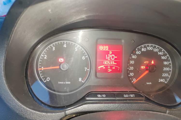 Used Volkswagen Polo 2013 1.6L Manual Comfort Edition
