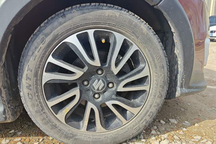 Used Suzuki Swift 2016 1.5L Manual Fashion Edition Cool Play Version
